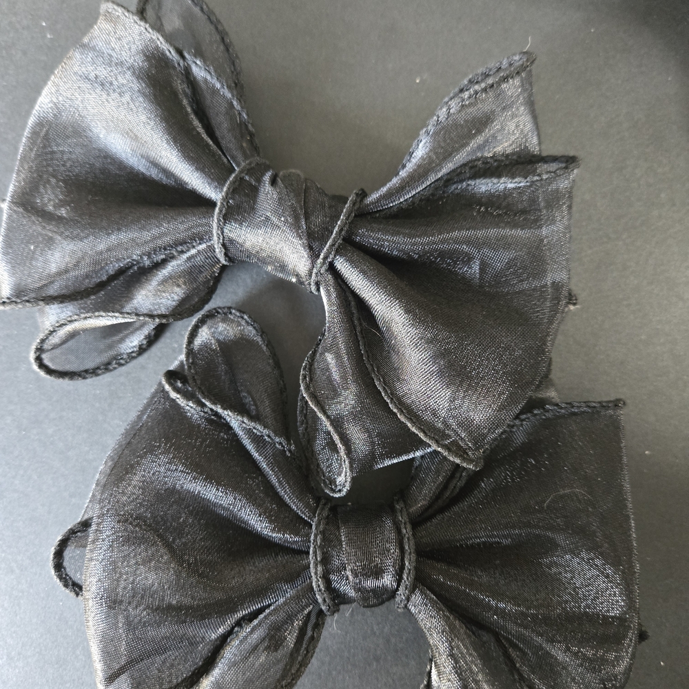 Stylish Black and White Clip On Bows For Shoes. - Picture 7 of 7